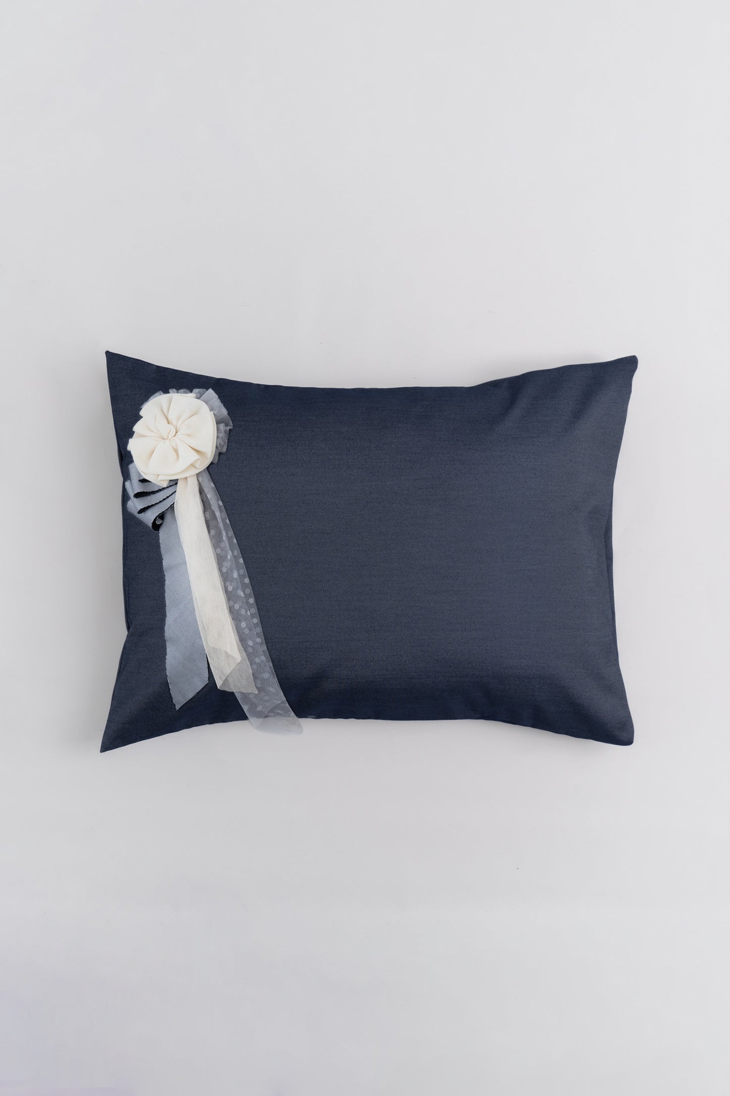 The Franca Pillow Slip / Jeans